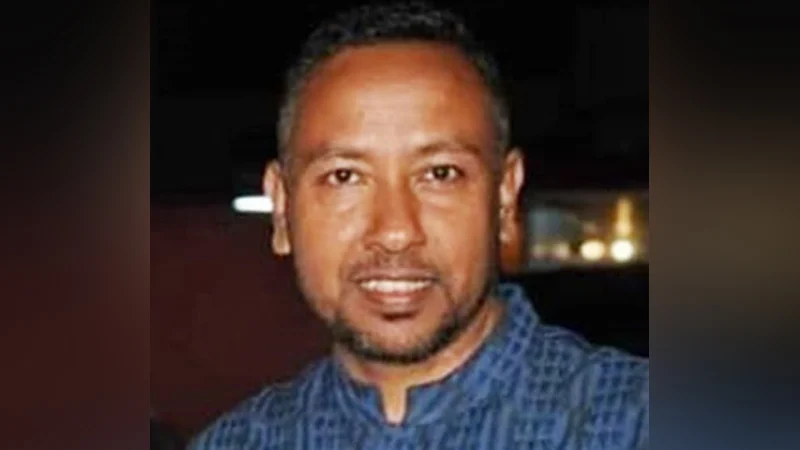 সাবরেজিস্ট্রি অফিসের চাকরি থেকে সাময়িক বরখাস্ত যুবলীগ নেতা